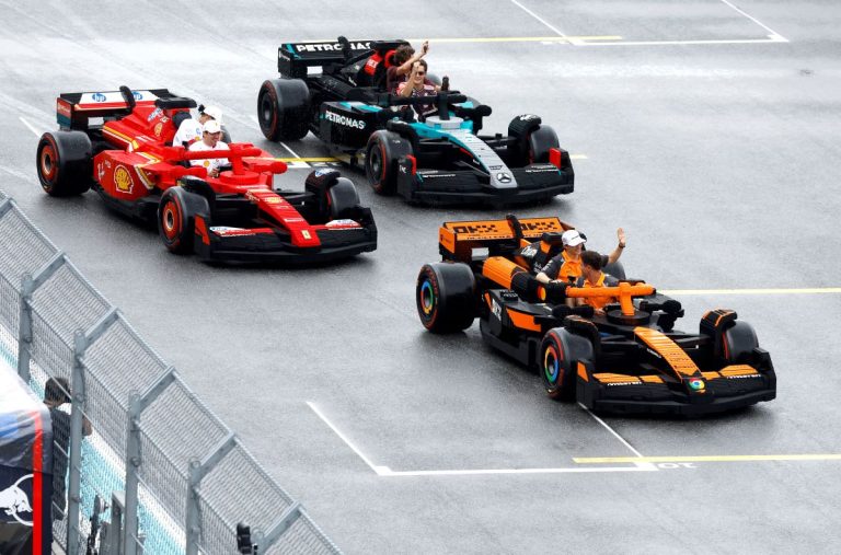 www.vstupzdarma.cz model lego ferrari f1 v zivotni velikosti miri do centra cerny most 768x507